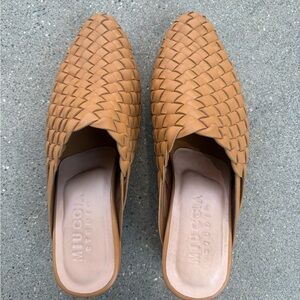 Women handwoven leather mules with 5 cm heels